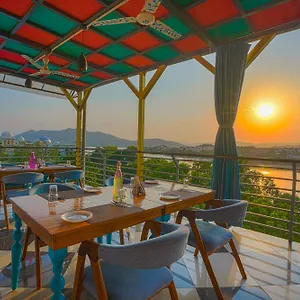 **** Hotel Aaj Haveli - Facing Boutique By Levelup India